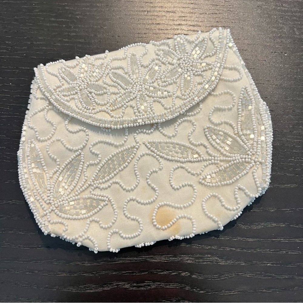Vintage White Beaded Floral Evening Clutch
